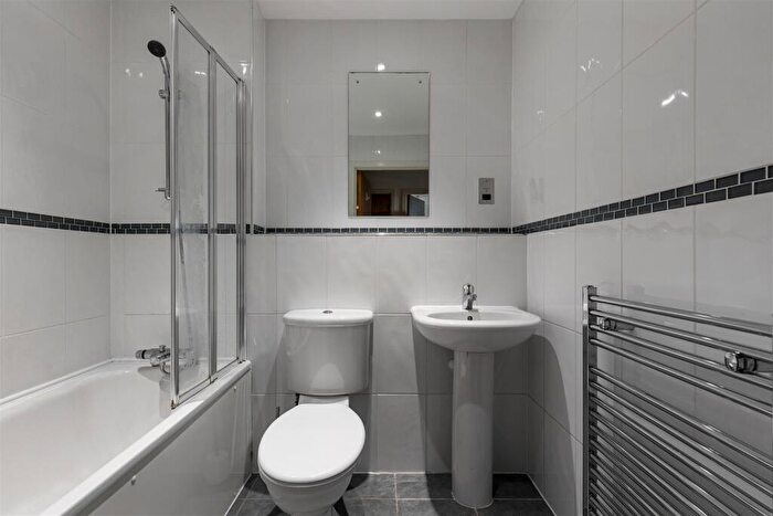 1 Bedroom Flat For Sale In High Street, Stratford, E15