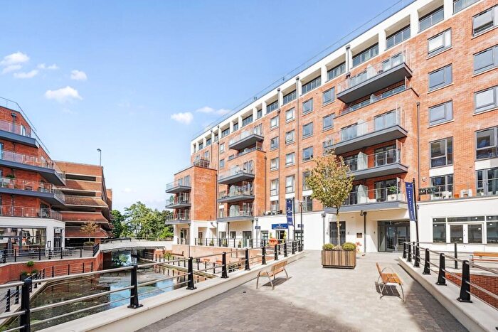 2 Bedroom Apartment To Rent In Canal Side Maidenhead, SL6