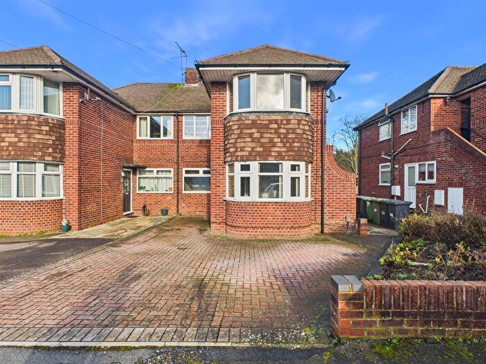 3 Bedroom Maisonette For Sale In Horsbere Road, Hucclecote, Gloucester, GL3