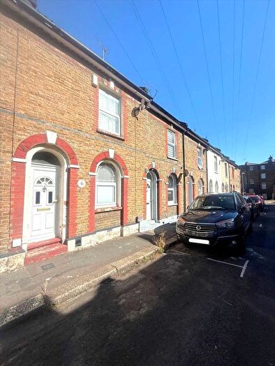 3 Bedroom Terraced House To Rent In Wilfred Street, Gravesend, DA12