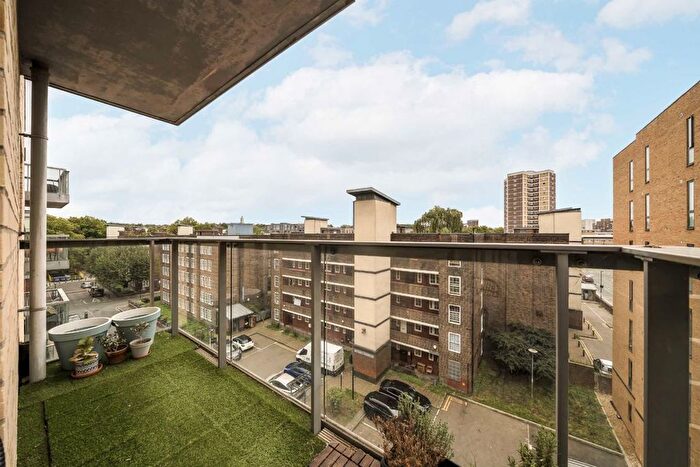 2 Bedroom Flat For Sale In Jubilee Court, Greenwich, London, SE10