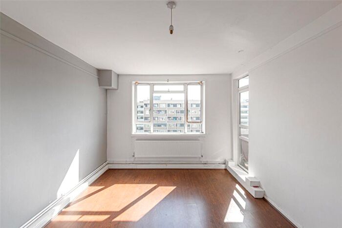 3 Bedroom Apartment For Sale In Collier Street, Angel, London, N1