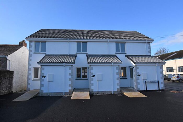 2 Bedroom Property To Rent In North Street, Redruth, TR15