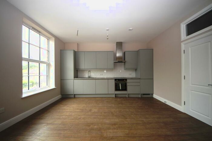 2 Bedroom Flat To Rent In Petunia Court, New Malden, KT3