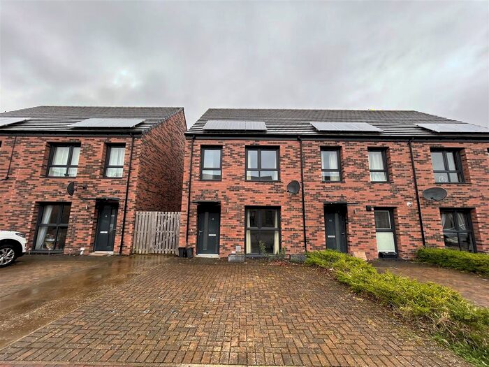 3 Bedroom Property To Rent In Lapwing Drive, Perth, PH1