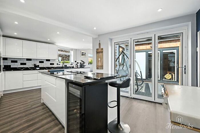 3 Bedroom Detached Bungalow For Sale In Benfleet Road, Benfleet, SS7