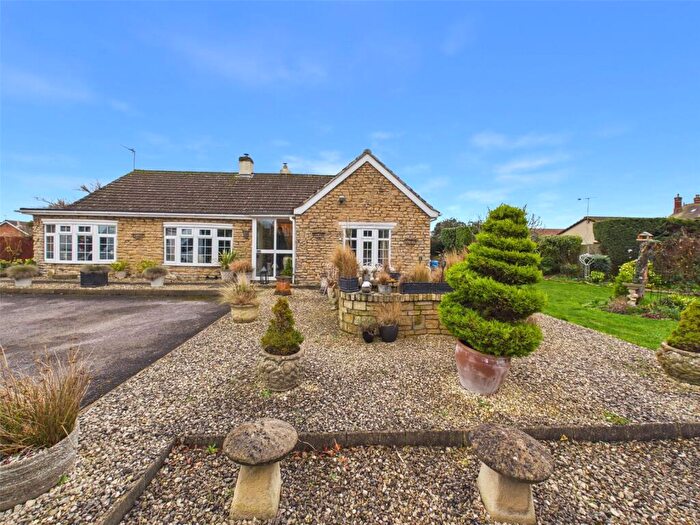 3 Bedroom Bungalow For Sale In Church Road, Longlevens, Gloucester, Gloucestershire, GL2