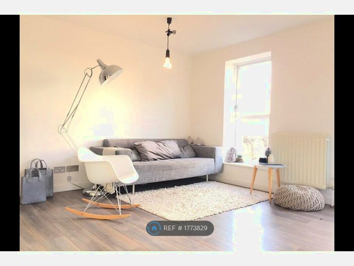 2 Bedroom Flat To Rent In Wesley Avenue, London, E16