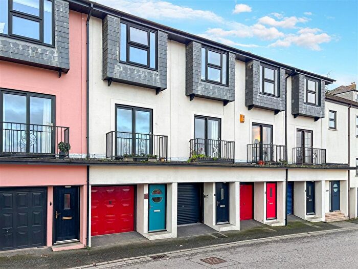 3 Bedroom Terraced House For Sale In New Street, Falmouth, TR11