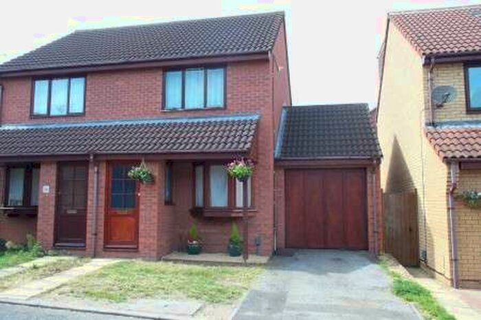 2 Bedroom Semi-Detached House To Rent In Newmarket, Suffolk, CB8