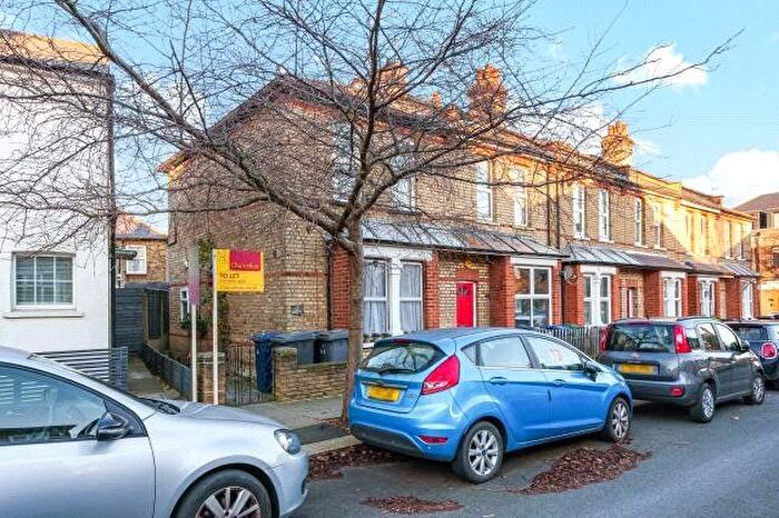 1 Bedroom Maisonette For Sale In Rasper Road, London, N20