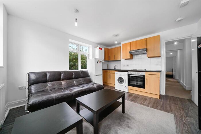 2 Bedroom Maisonette To Rent In The Rise, Neasden, NW10