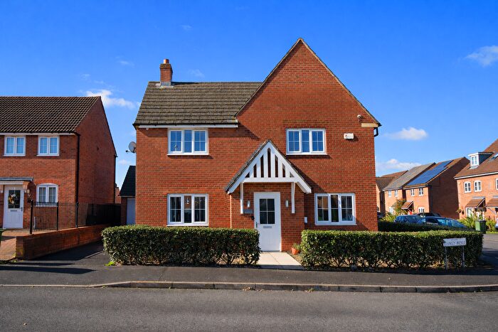 4 Bedroom Detached House For Sale In Stanley Avenue, Glenfield, Leicester, Leicestershire, LE3