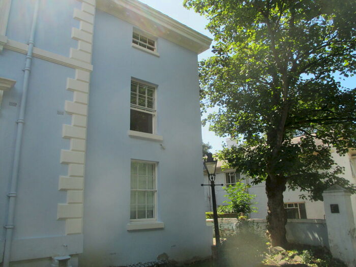 1 Bedroom Flat To Rent In *Available With Zero Deposits* Fulwood Park, L17