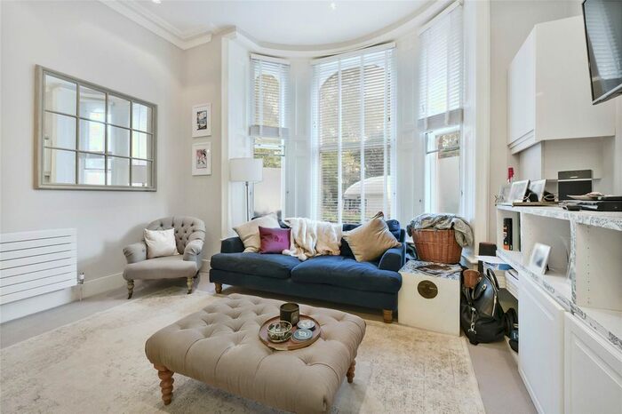 1 Bedroom Flat To Rent In Lennox Gardens, Knightsbridge, London, SW1X