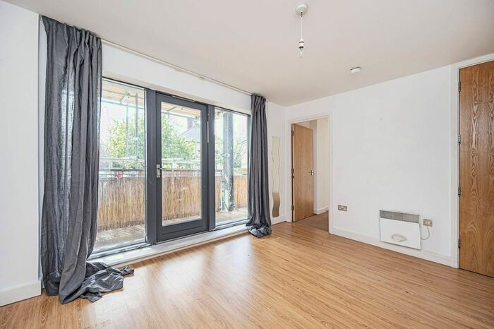 1 Bedroom Flat To Rent In Woodmill Road, Clapton, London, E5