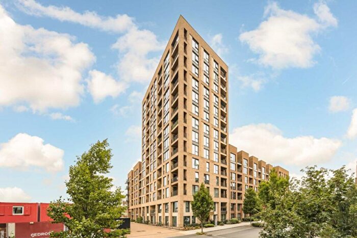 1 Bedroom Flat To Rent In Lismore Boulevard, London, NW9