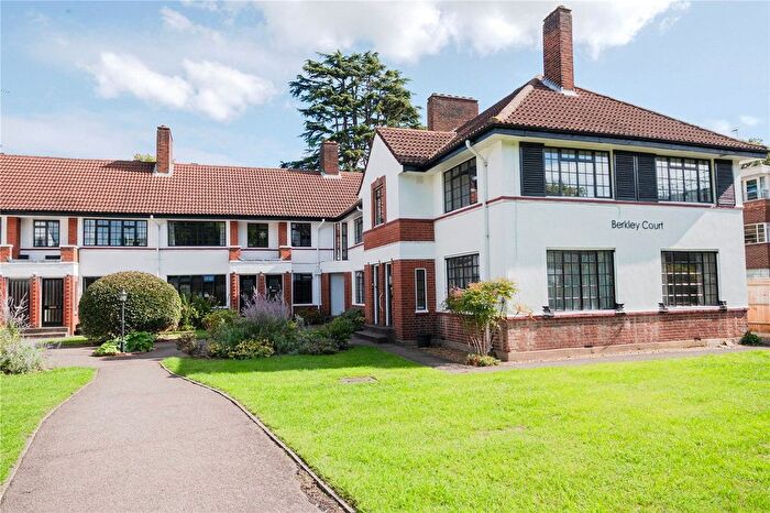 3 Bedroom Maisonette To Rent In Berkley Court, Twickenham, TW1