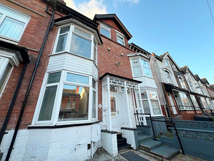 1 Bedroom Flat To Rent In Other Road, Redditch, B98