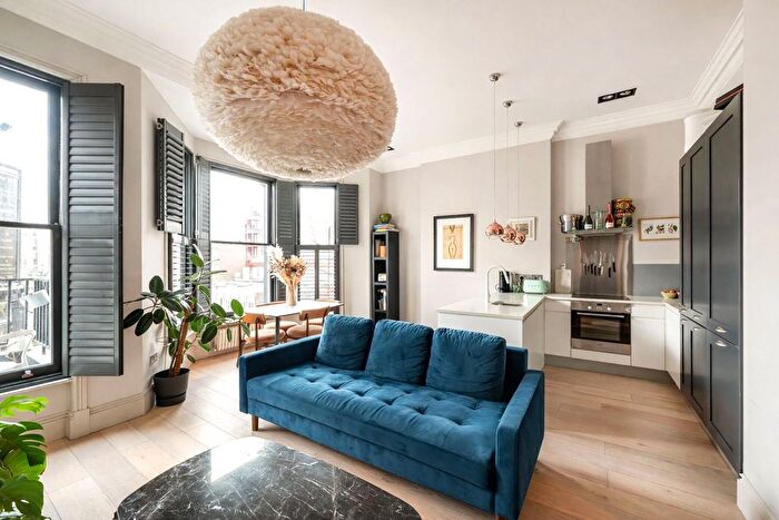 2 Bedroom Flat To Rent In Ladbroke Grove, Notting Hill, London, W10