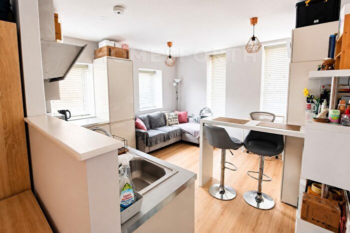 Studio To Rent In Welling High Street, Welling, DA16