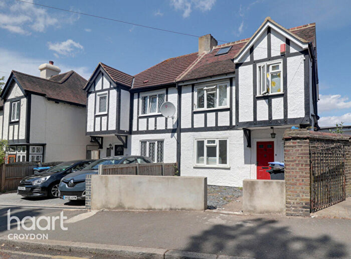 6 Bedroom Semi-Detached House For Sale In Deanfield Gardens Hurst Road, Croydon, CR0