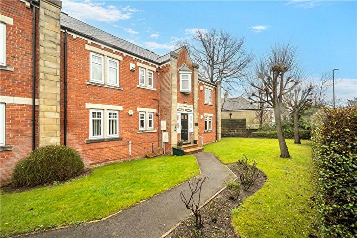 2 Bedroom Apartment For Sale In Leeds Road, Harrogate, North Yorkshire, HG2