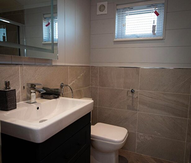 2 Bedroom Lodge For Sale In Great Hadham Country Club, SG10
