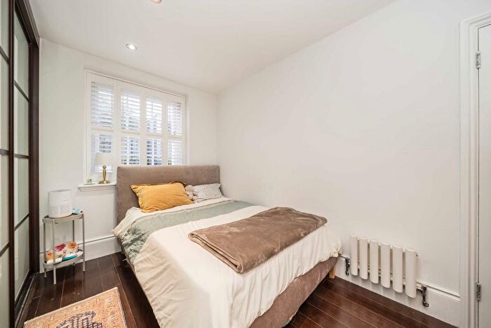 1 Bedroom Flat For Sale In Percy Circus, London, WC1X