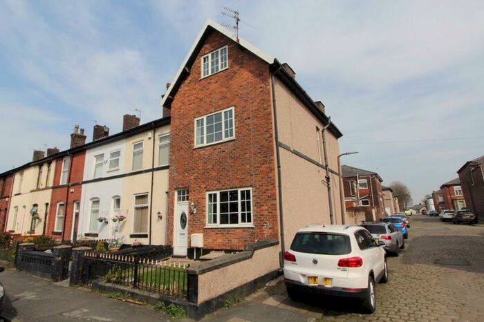 5 Bedroom End Of Terrace House To Rent In Brierley Street, Bury, BL9