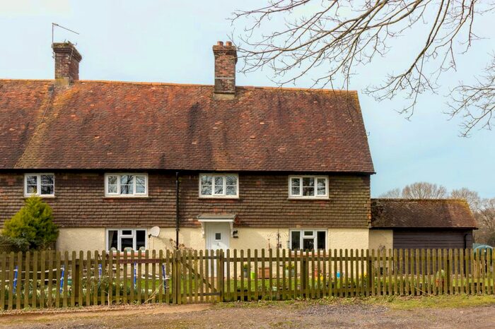 3 Bedroom Cottage To Rent In Monkwood, Alresford, SO24