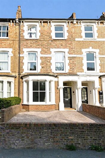2 Bedroom Flat To Rent In Rectory Road, London, N16