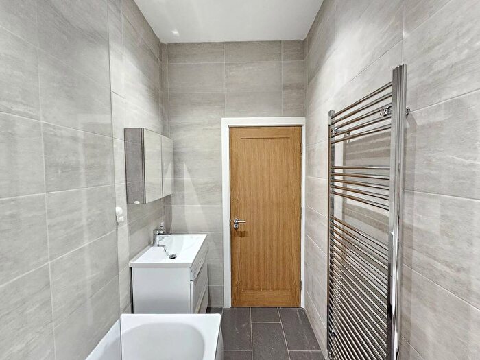2 Bedroom Flat To Rent In Campdale Road, London, N7
