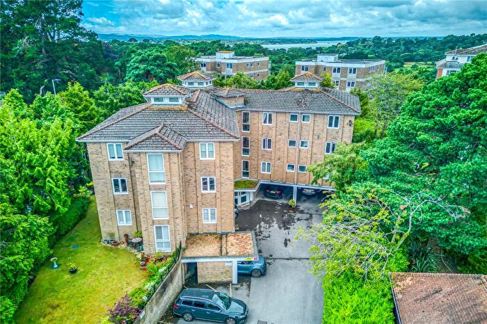 2 Bedroom Apartment For Sale In Haven Road, Poole, Dorset, BH13