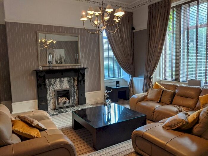 2 Bedroom Flat To Rent In King's Gate, City Centre, Aberdeen, AB15