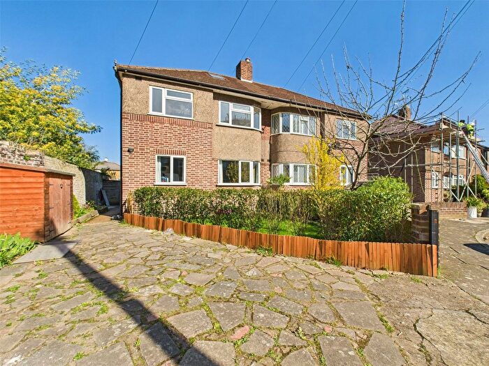 2 Bedroom Maisonette To Rent In Cheltenham Avenue, Twickenham, TW1