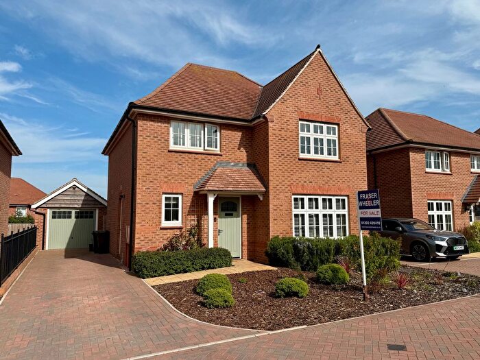 4 Bedroom Detached House For Sale In Fawcett Way, Alphington, EX2