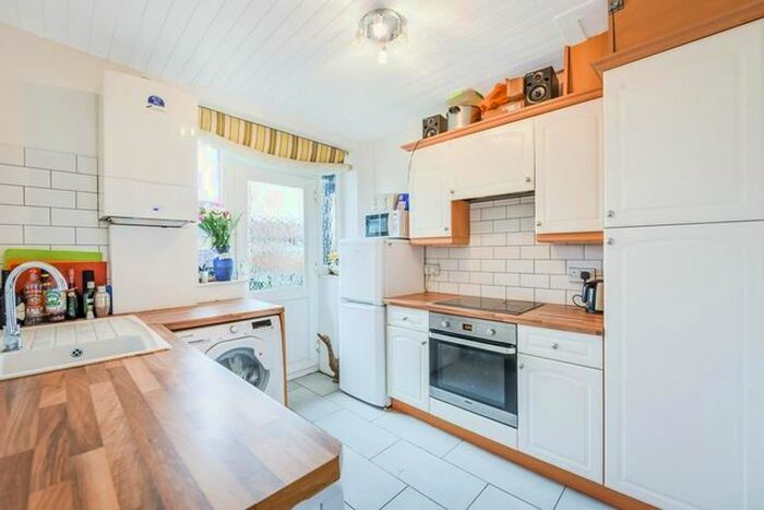 2 Bedroom Flat To Rent In Goldsmith House, Shakespeare Road, London, W3