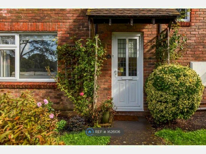 3 Bedroom Terraced House To Rent In Florence Close, Birdham, Chichester, PO20