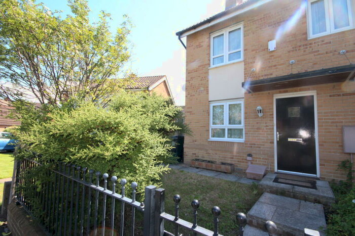 3 Bedroom Semi-Detached House To Rent In Marissal Road, Henbury, BS10