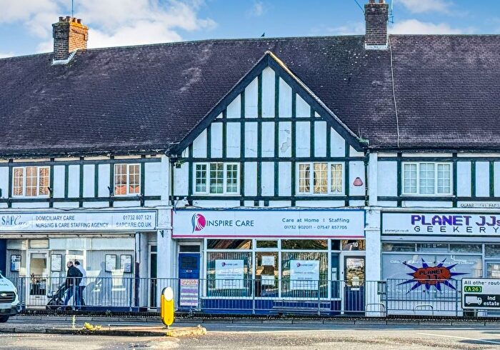 1 Bedroom Flat For Sale In A Quarry Hill Parade, Tonbridge, Kent, TN9