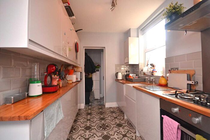 4 Bedroom Terraced House To Rent In Freshwater Road, Reading, RG1