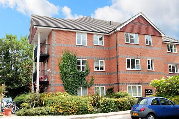 2 Bedroom Apartment To Rent In Farringdon Court, Erleigh Road, Reading, Berkshire, RG1