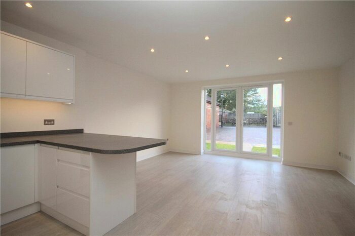 1 Bedroom Flat To Rent In Ely House, High Street, Addlestone, Surrey KT15