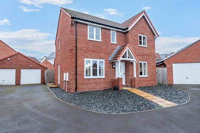 4 Bedroom Detached House For Sale In Serse Close, Keynsham, Bristol, BS31