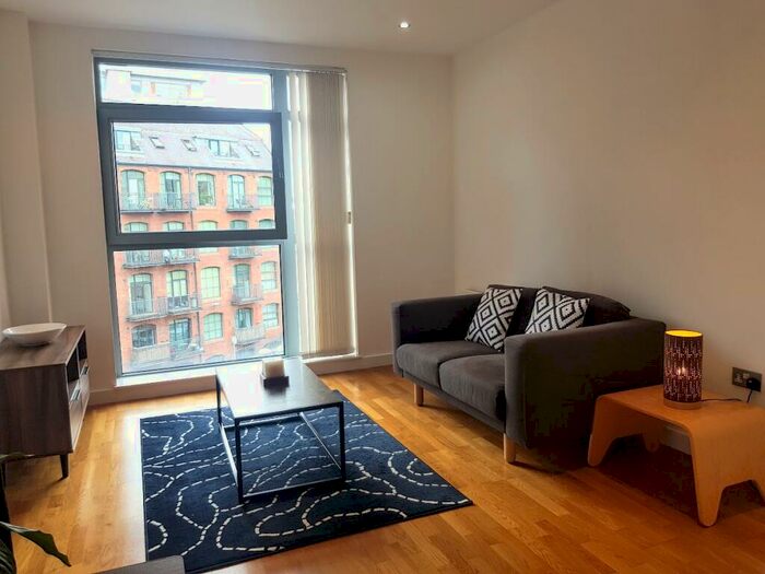 1 Bedroom Flat To Rent In East Street, Leeds, West Yorkshire, Uk, LS9