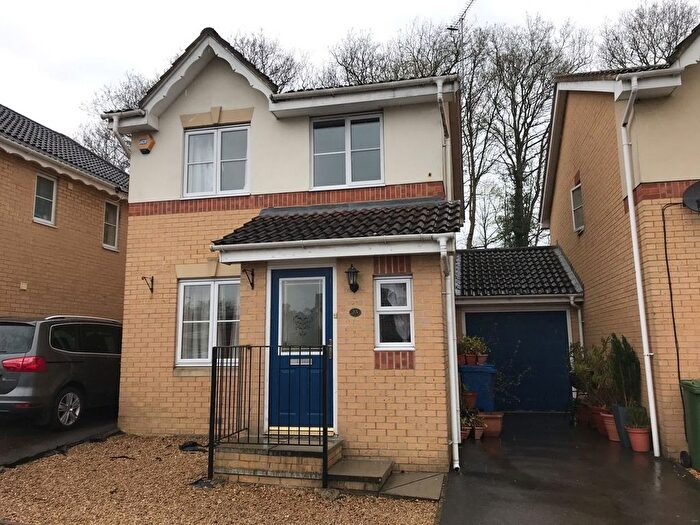 3 Bedroom Link Detached House To Rent In Neuman Crescent, Bracknell, RG12
