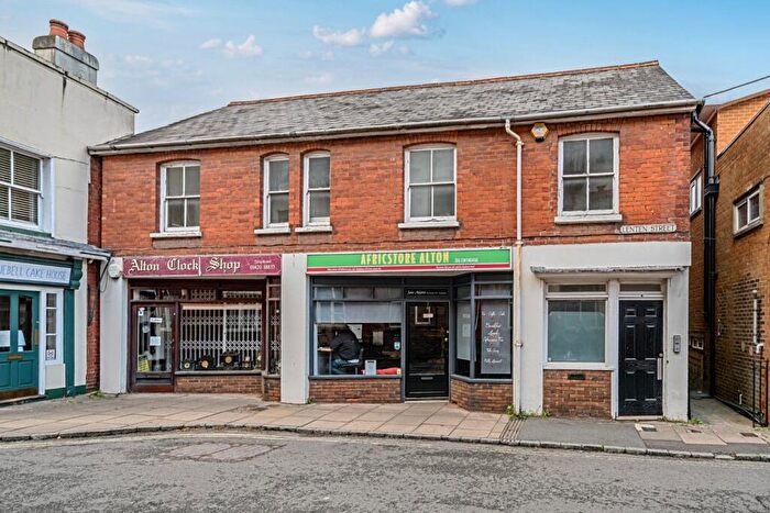 1 Bedroom Flat To Rent In Lenten Street, Alton, Hampshire, GU34