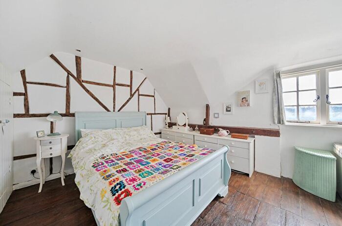 2 Bedroom Cottage For Sale In Main Road, Bosham, PO18