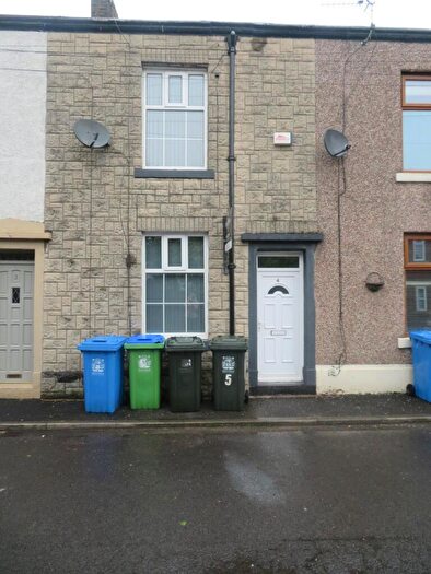 2 Bedroom Terraced House To Rent In Hollin Lane, Bamford, OL11